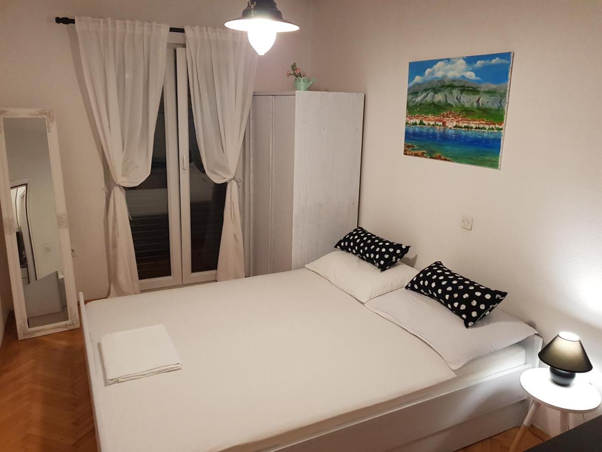 Studio Flat For 2 Makarska Exterior photo