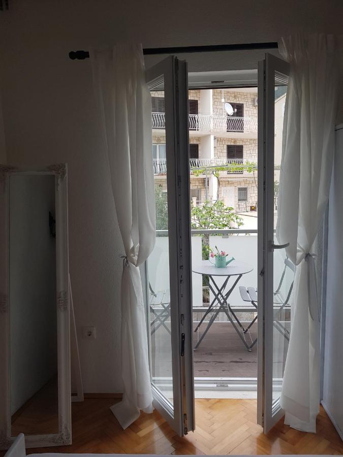 Studio Flat For 2 Makarska Exterior photo